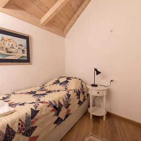 Family Friendly House With A Swimming Pool Cove Zarace, Hvar - 23502 Zarače