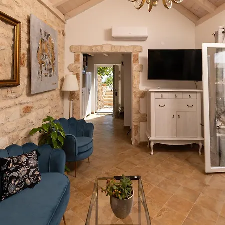 Family Friendly House With A Swimming Pool Cove Zarace, Hvar - 23502 Ferienhaus *