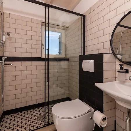 Ferienhaus Family Friendly House With A Swimming Pool Cove Zarace, Hvar - 23502 *