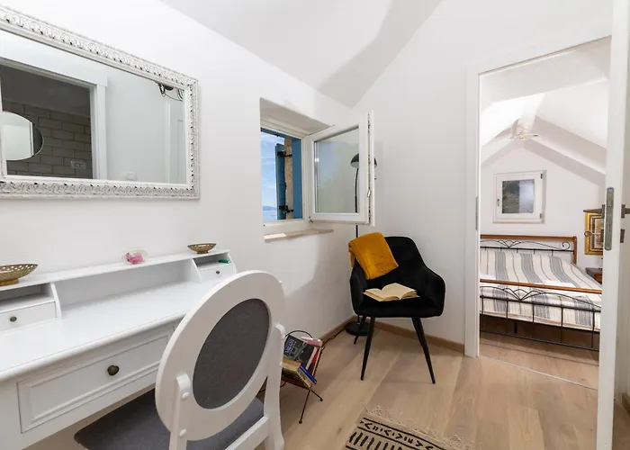 度假居 Family Friendly House With A Swimming Pool Cove Zarace, Hvar - 23502 Zarače