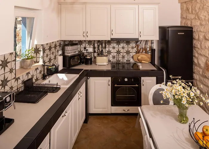 Holiday home Family Friendly House With A Swimming Pool Cove Zarace, Hvar - 23502